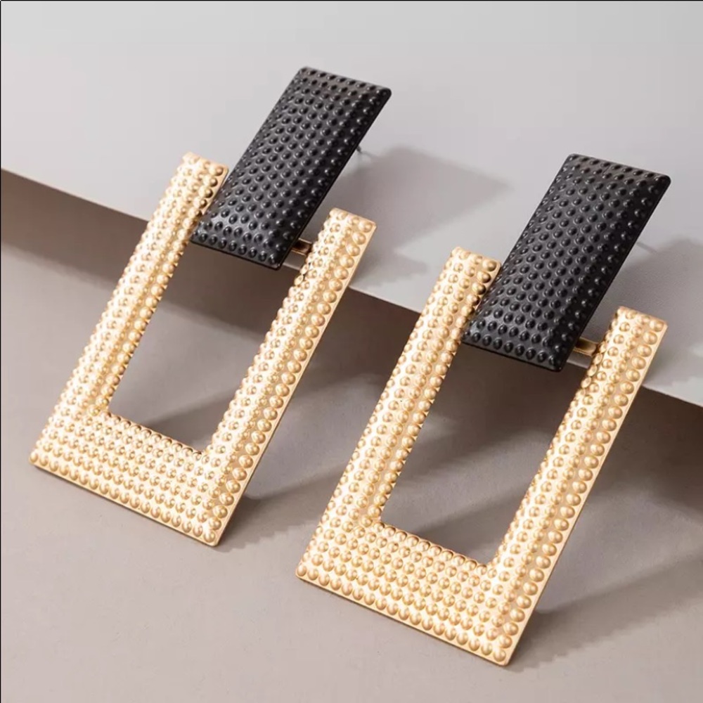 Charming Hollow Geometric Drop Dangle Earrings for Women